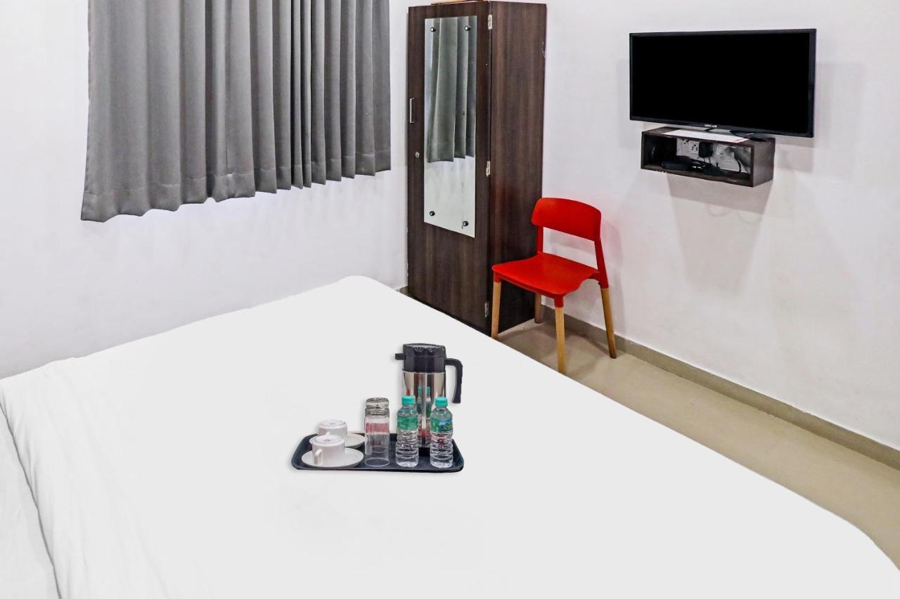Hotel Gokul Solitaire, Surat Bhatha Dış mekan fotoğraf