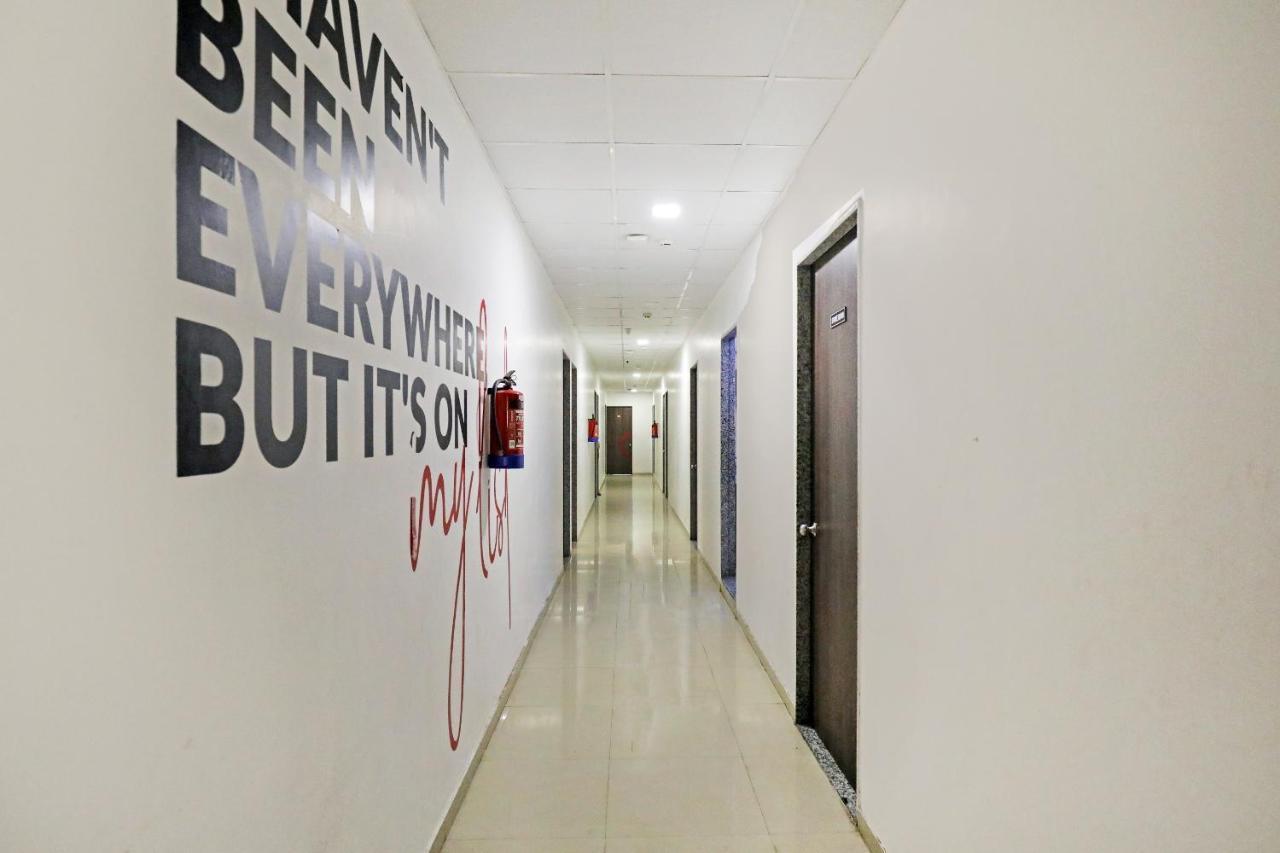 Hotel Gokul Solitaire, Surat Bhatha Dış mekan fotoğraf