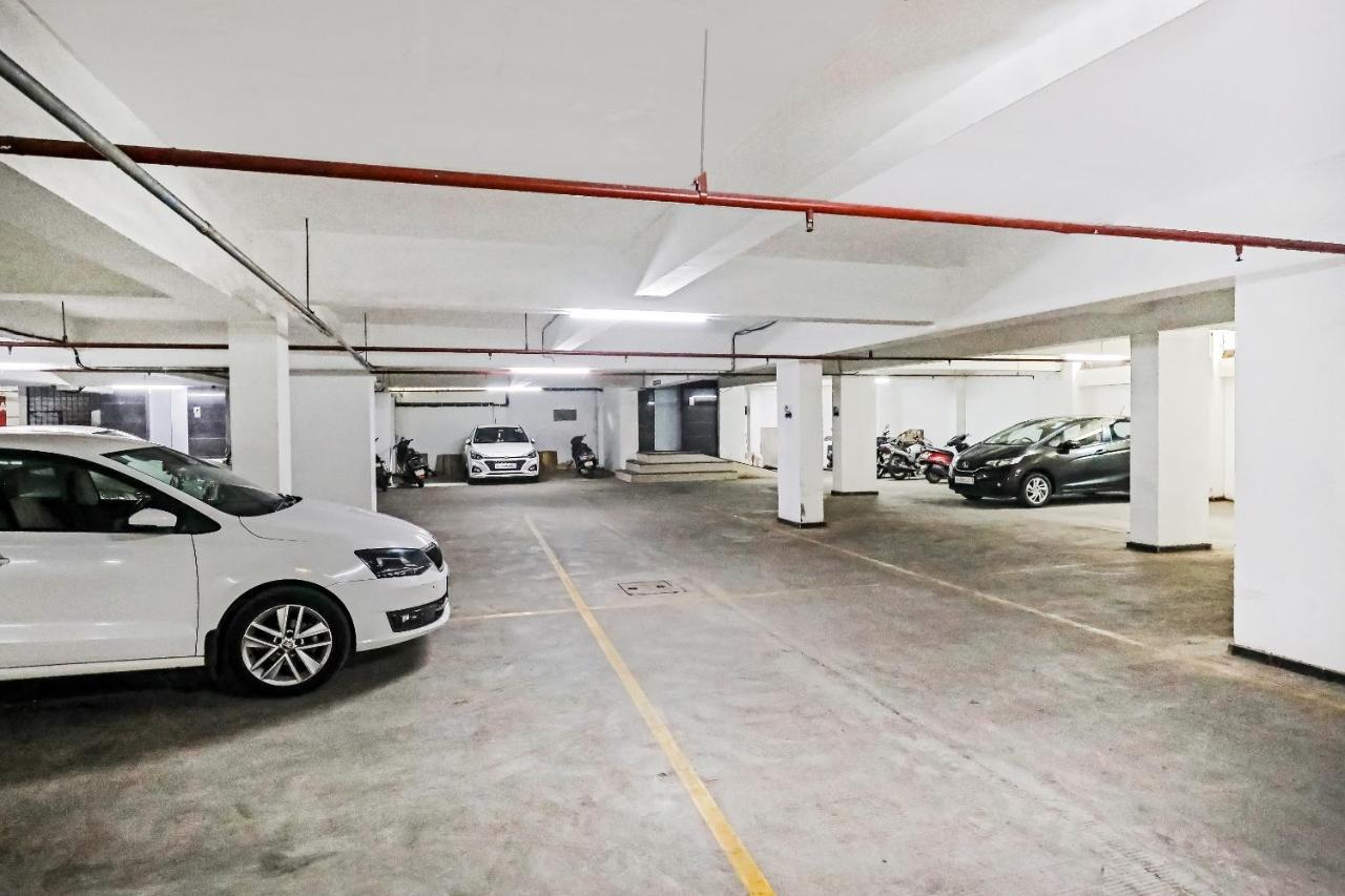 Hotel Gokul Solitaire, Surat Bhatha Dış mekan fotoğraf